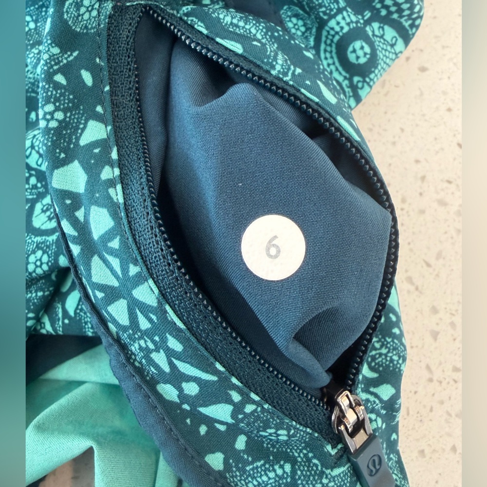 Lululemon Navy & Aqua Patterned Hotty Hot Low-Rise Lined Shorts - 4” - Picture 10 of 10